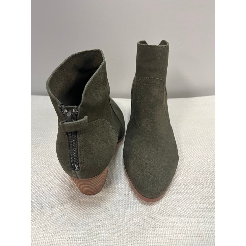 Violet & Red leather green booties